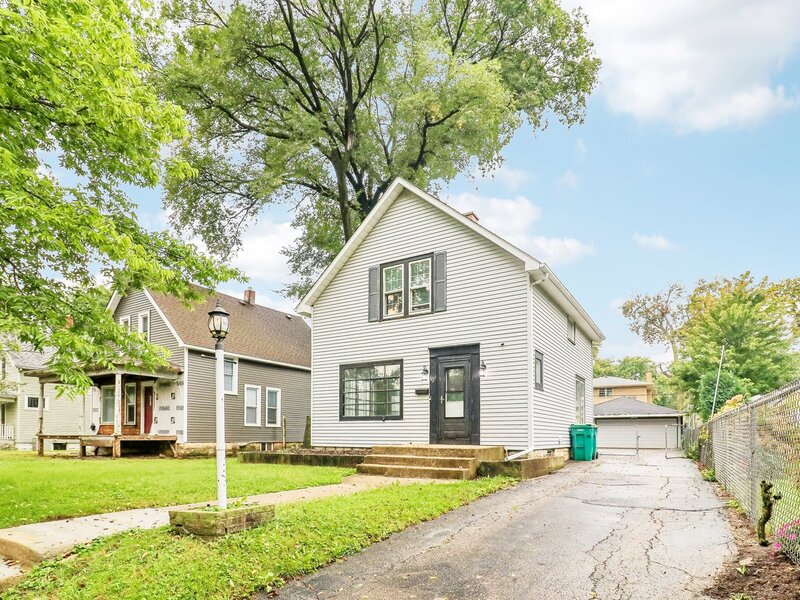 9 Blackman Avenue Joliet IL 60436