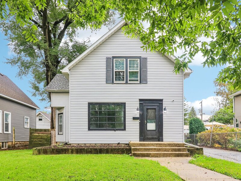 9 Blackman Avenue Joliet IL 60436
