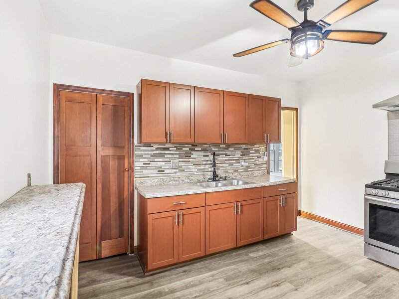 9 Blackman Avenue Joliet IL 60436