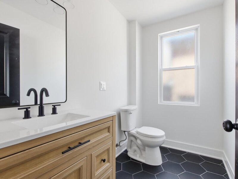 816 N Leamington Avenue Chicago IL 60651