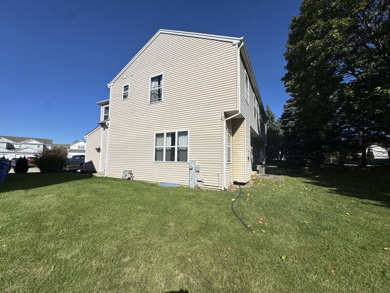 661 Fieldcrest Drive South Elgin IL 60177