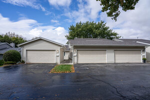 Photo of 3076 Parkwild Drive Bettendorf IA 52722