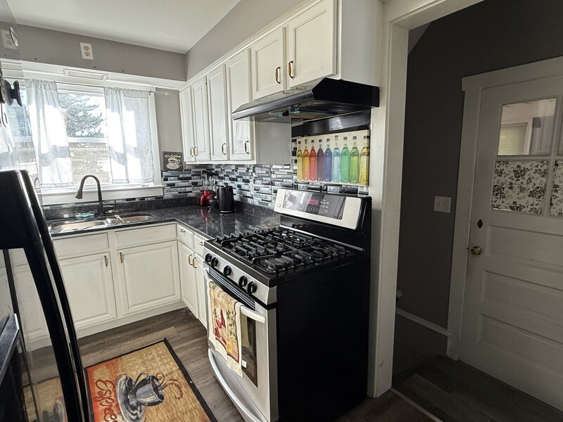 524 Lavoie Avenue Elgin IL 60120