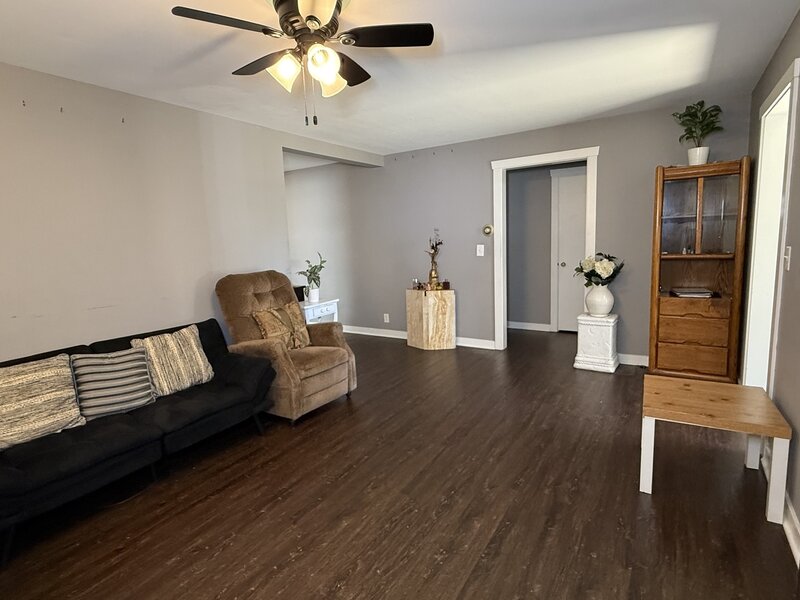 524 Lavoie Avenue Elgin IL 60120