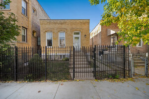 Photo of 1340 N Hamlin Avenue Chicago IL 60651