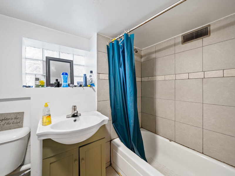 1340 N Hamlin Avenue Chicago IL 60651