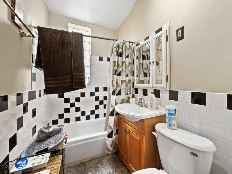 1340 N Hamlin Avenue Chicago IL 60651
