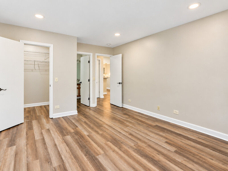 7 Polk Court Streamwood IL 60107