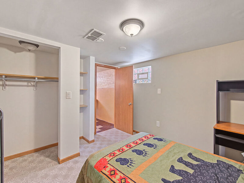 10712 S Avenue B Chicago IL 60617