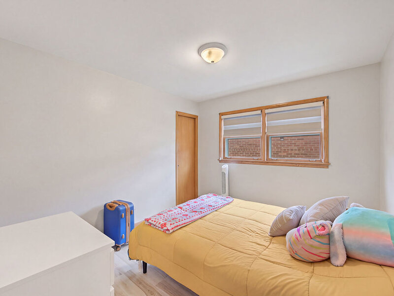 10712 S Avenue B Chicago IL 60617