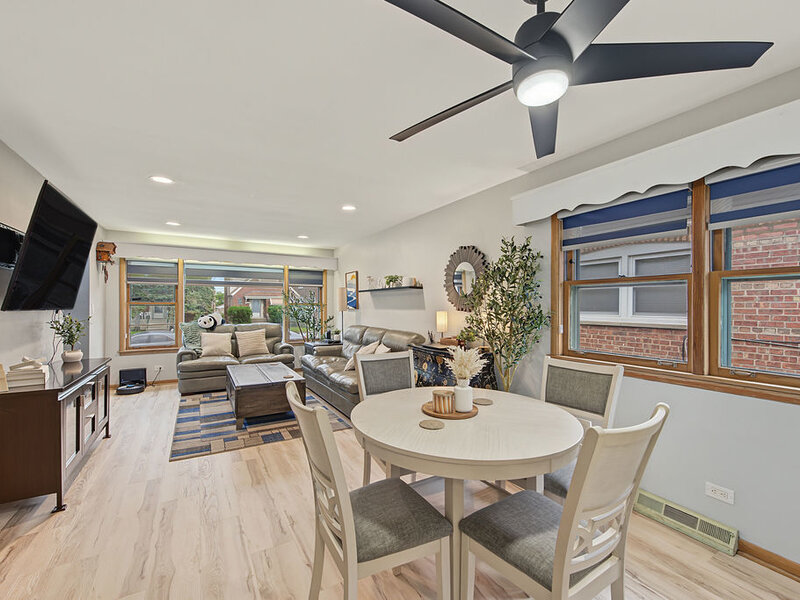10712 S Avenue B Chicago IL 60617