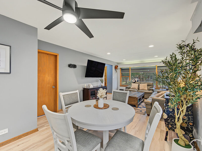 10712 S Avenue B Chicago IL 60617