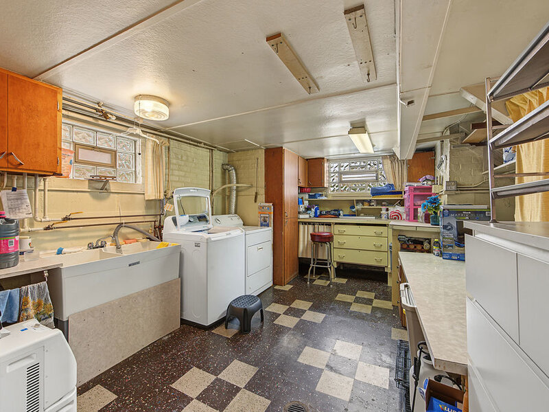 10712 S Avenue B Chicago IL 60617