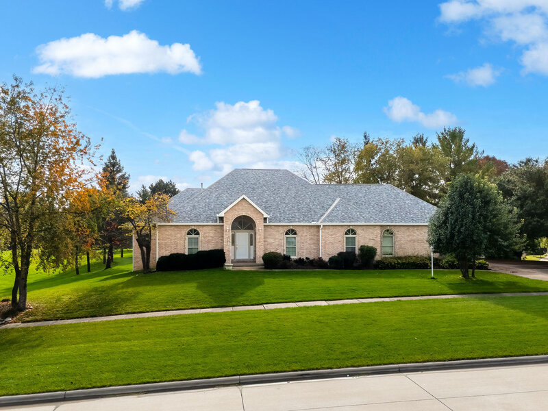 5673 18th Street Bettendorf IA 52722