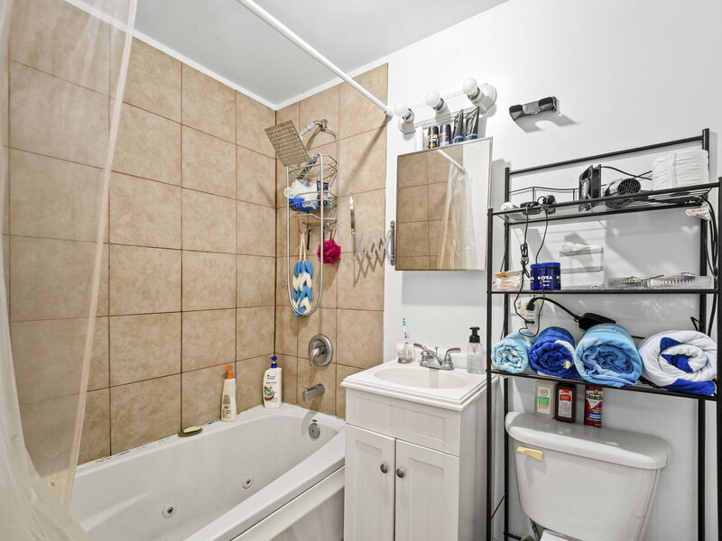 6319 N Sacramento Avenue Chicago IL 60659