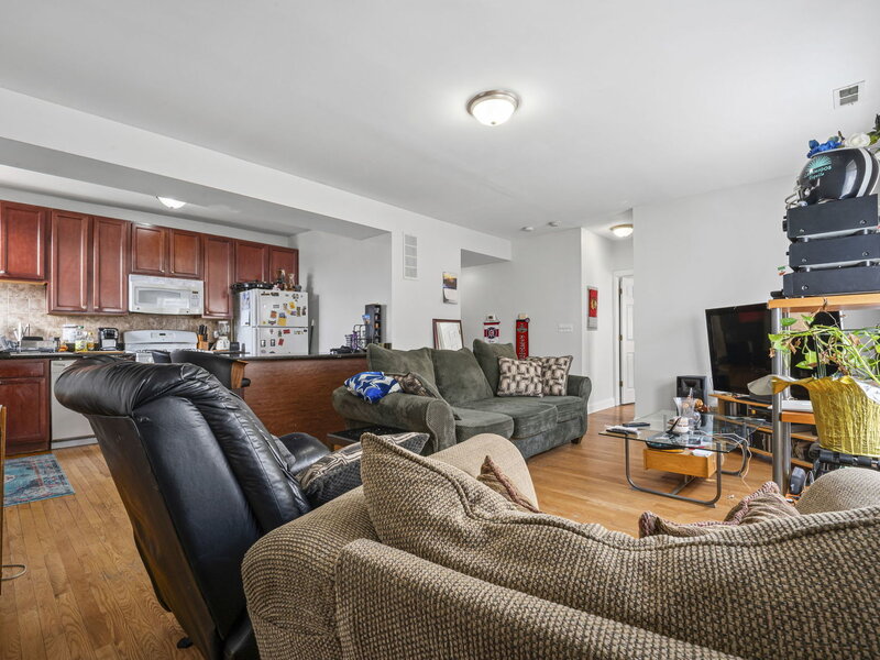 6319 N Sacramento Avenue Chicago IL 60659