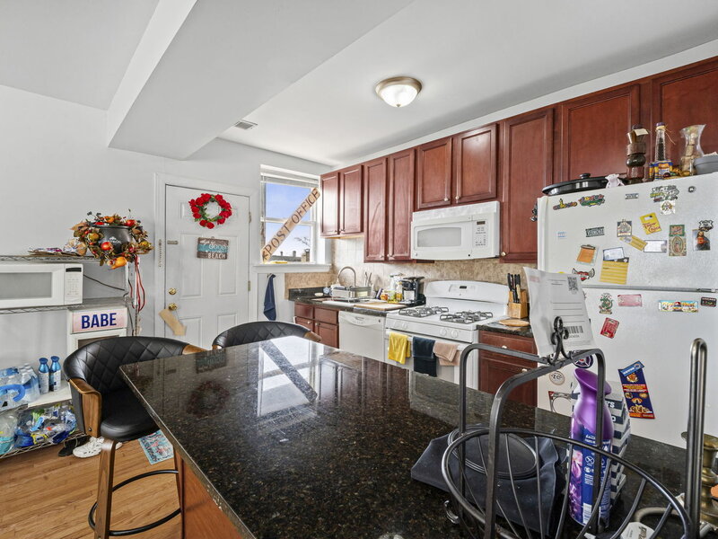 6319 N Sacramento Avenue Chicago IL 60659