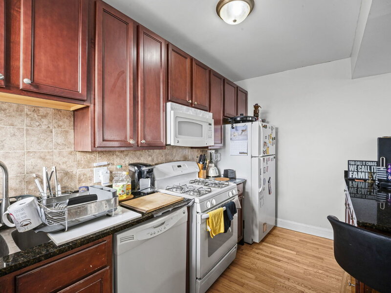 6319 N Sacramento Avenue Chicago IL 60659