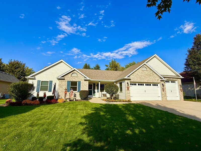 1271 Clearwater Drive Yorkville IL 60560