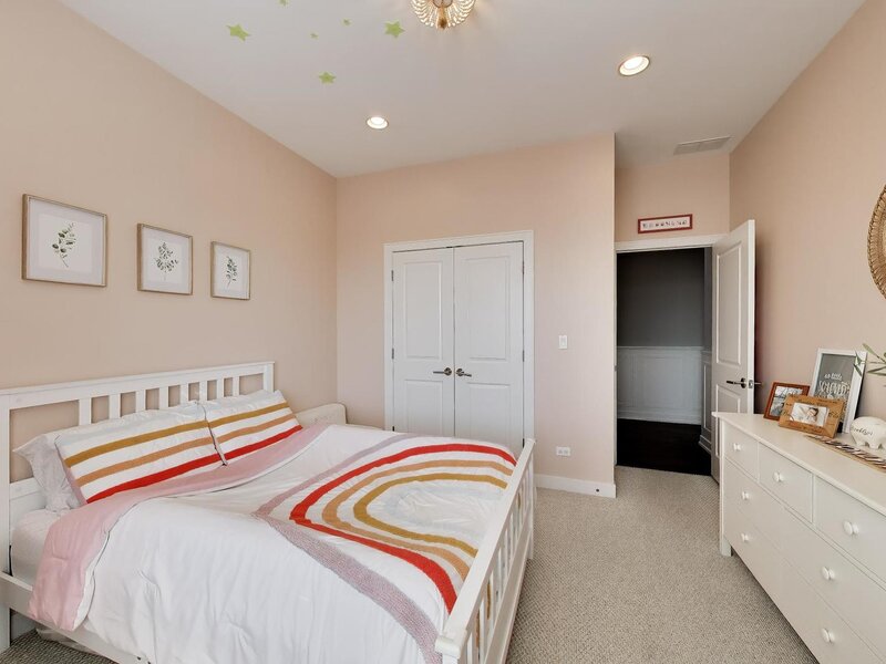 2441 W Belmont Avenue Chicago IL 60618