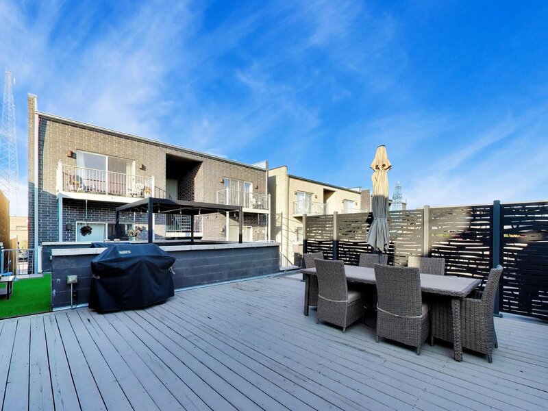 2441 W Belmont Avenue Chicago IL 60618