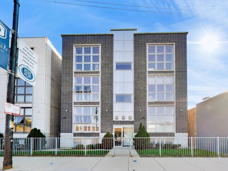 2441 W Belmont Avenue Chicago IL 60618