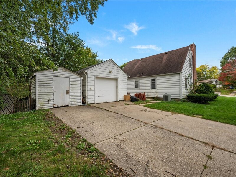101 S Union Street Elgin IL 60123