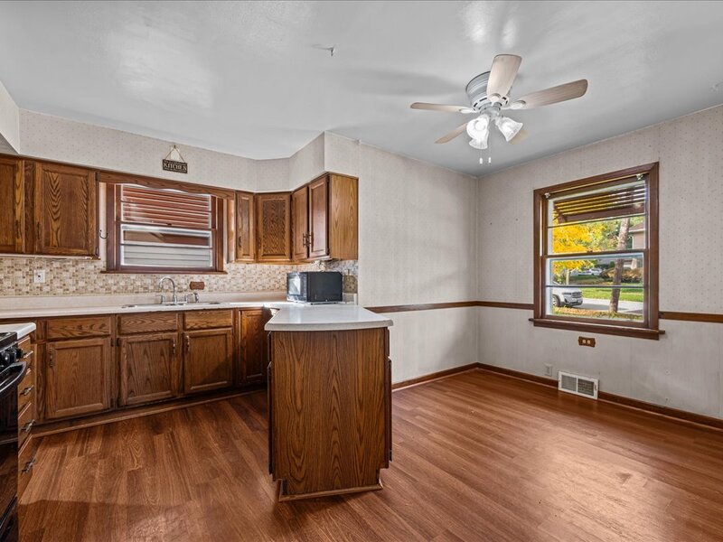 101 S Union Street Elgin IL 60123