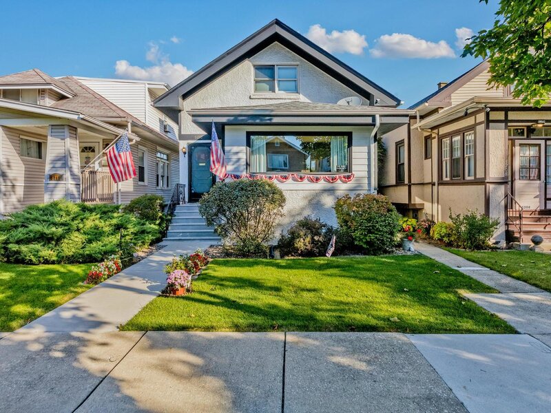 5210 W Dakin Street Chicago IL 60641