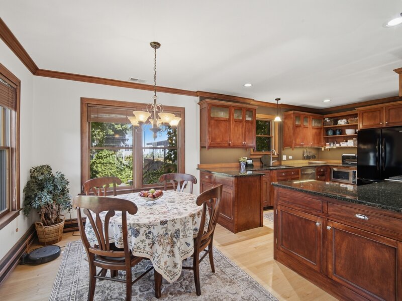 812 Courtland Avenue Park Ridge IL 60068