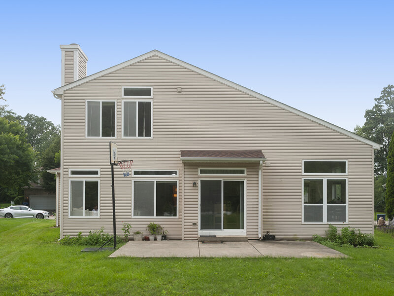 1531 Vineyard Drive Gurnee IL 60031