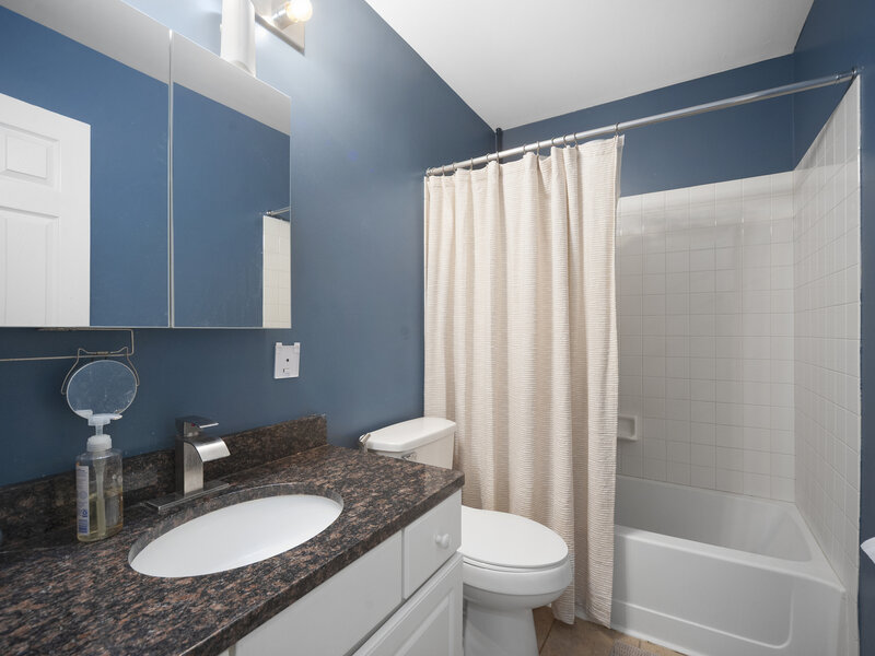 1531 Vineyard Drive Gurnee IL 60031