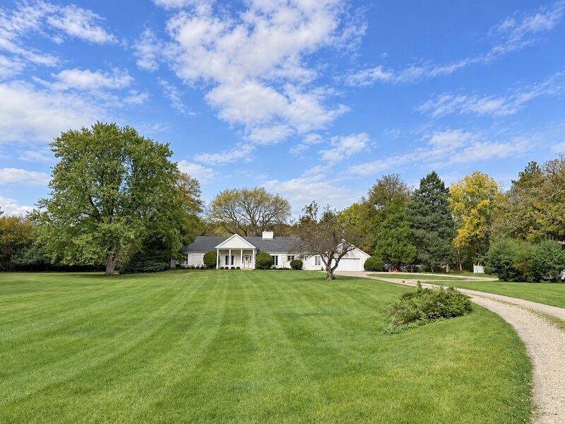 232 Donlea Road Barrington Hills IL 60010