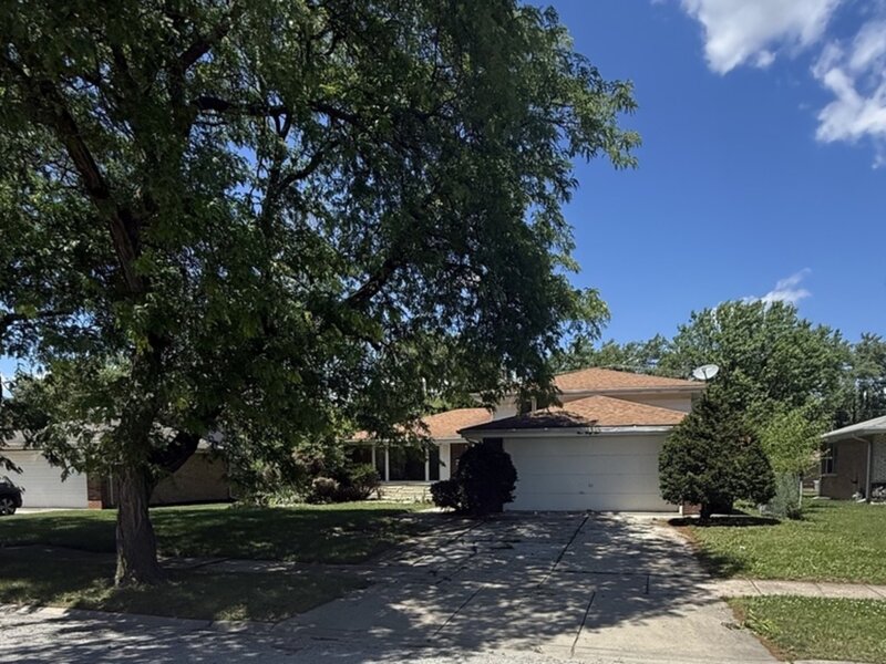 942 E 168th Street South Holland IL 60473