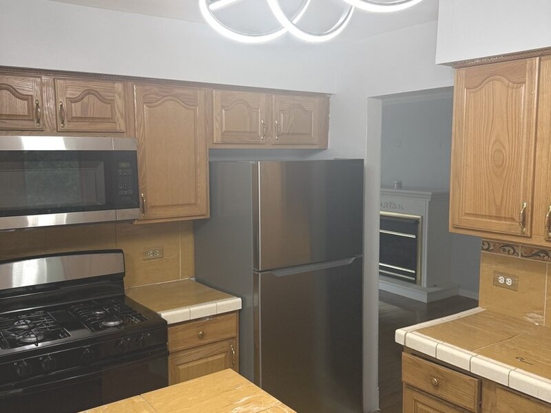 942 E 168th Street South Holland IL 60473
