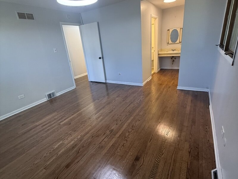 942 E 168th Street South Holland IL 60473