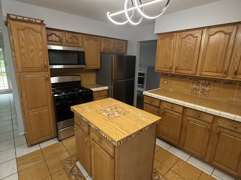 942 E 168th Street South Holland IL 60473
