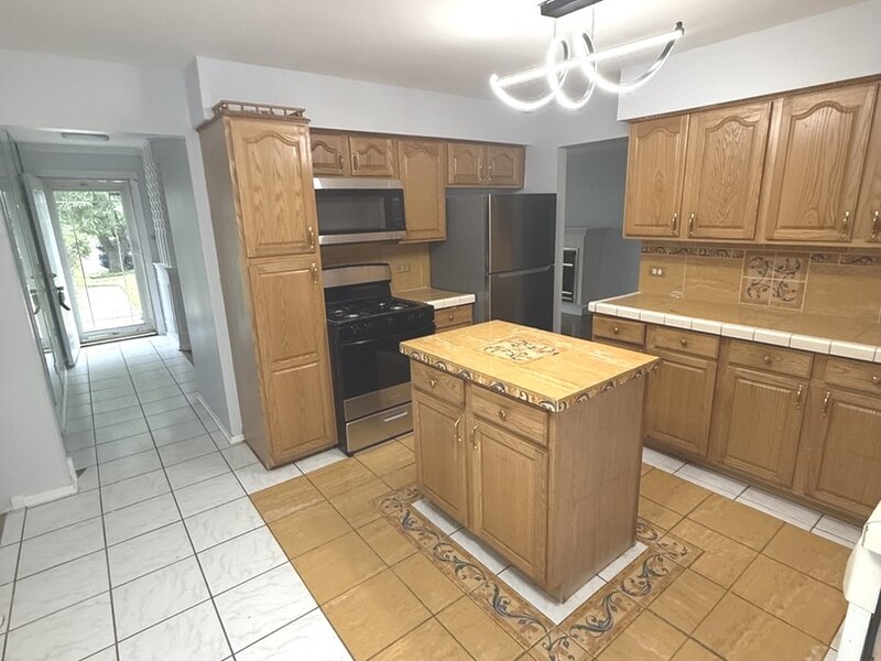 942 E 168th Street South Holland IL 60473