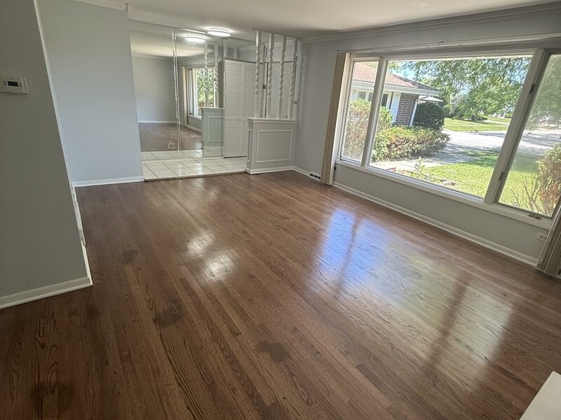 942 E 168th Street South Holland IL 60473