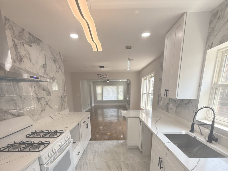 8926 S Paxton Avenue Chicago IL 60617