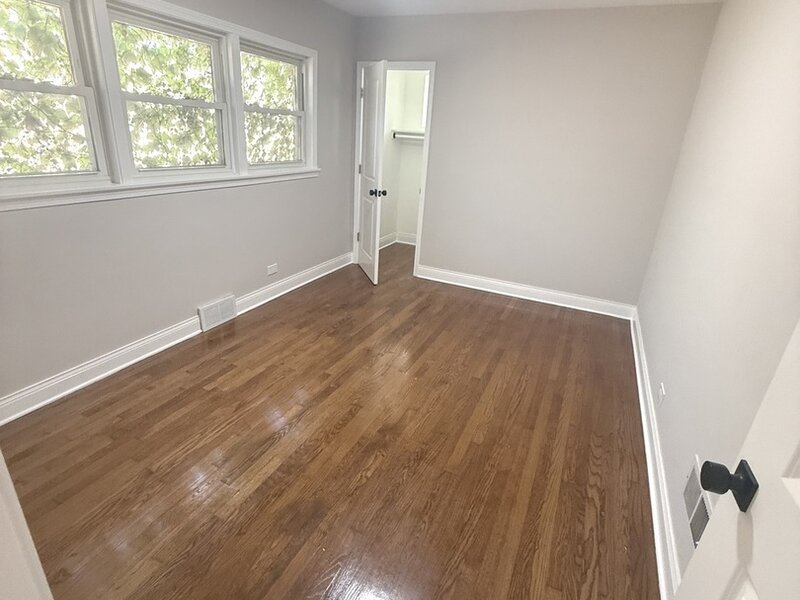 8926 S Paxton Avenue Chicago IL 60617