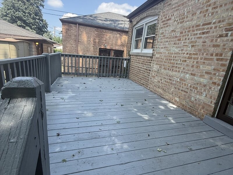 8926 S Paxton Avenue Chicago IL 60617