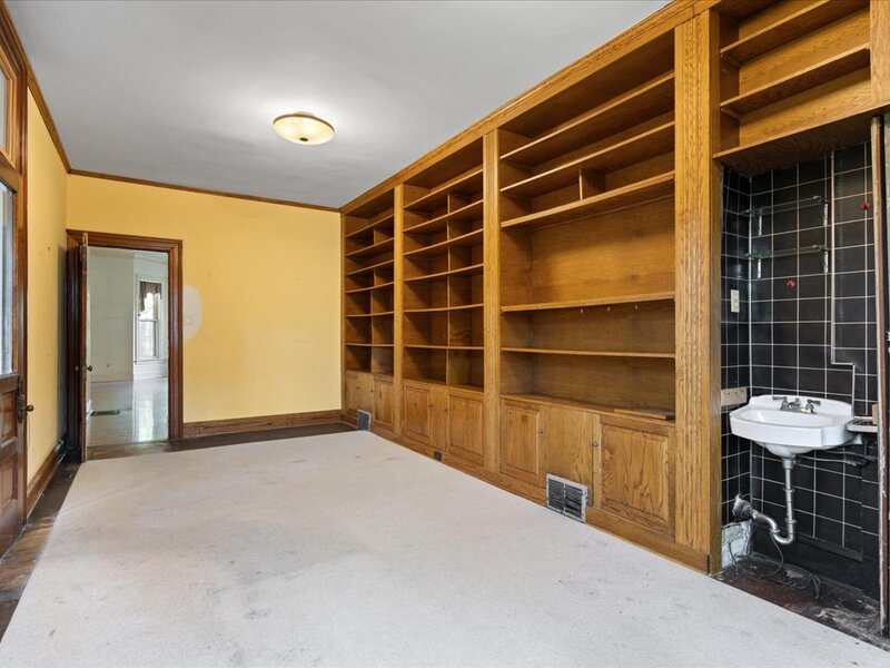 5756 S Harper Avenue Chicago IL 60637