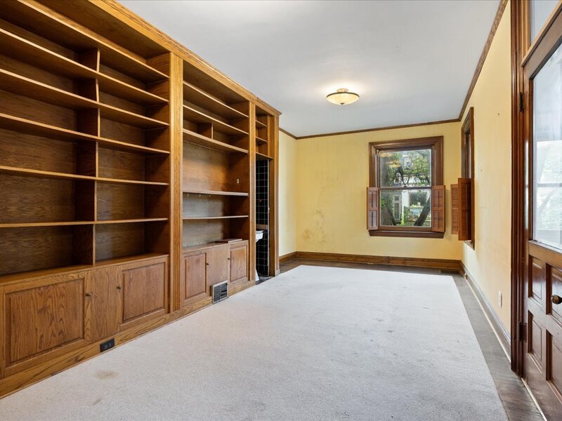 5756 S Harper Avenue Chicago IL 60637