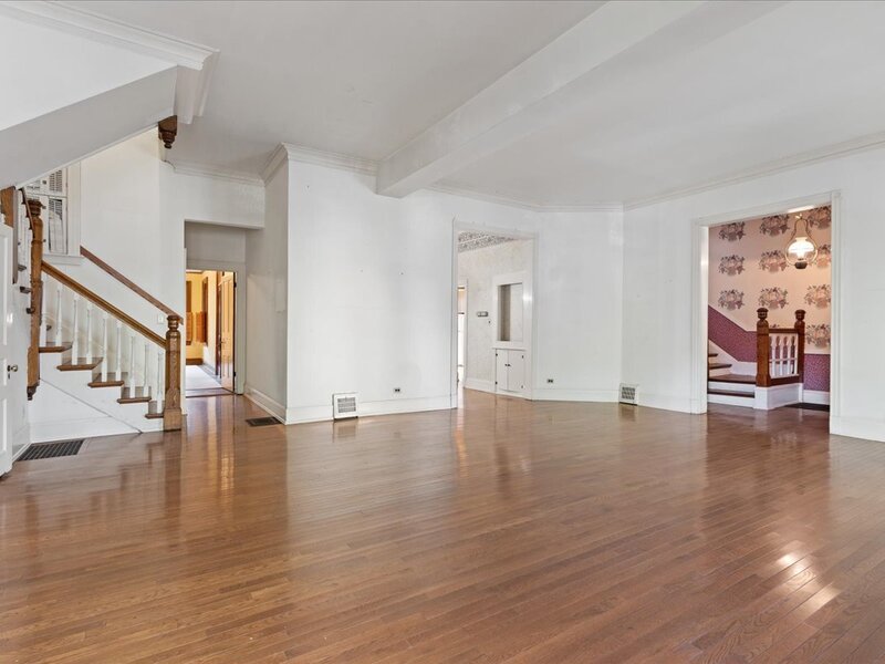 5756 S Harper Avenue Chicago IL 60637