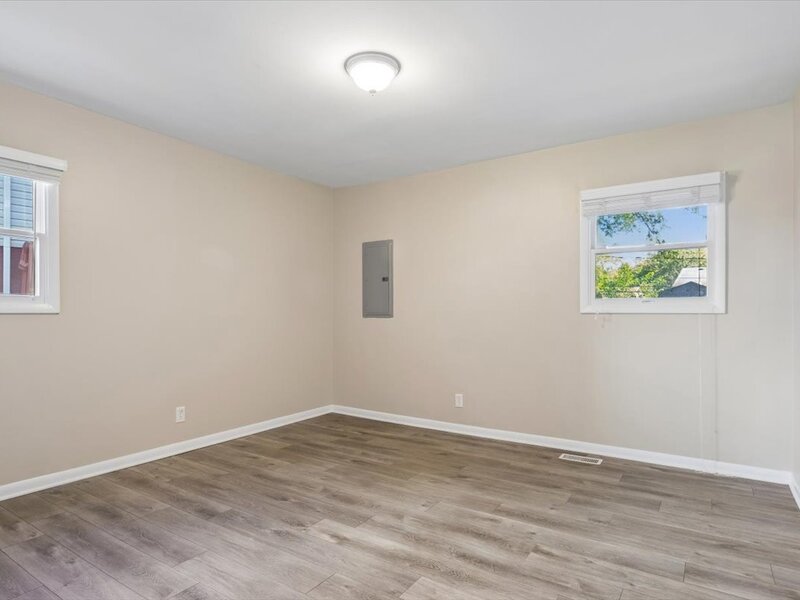 517 Sherwood Drive Streamwood IL 60107
