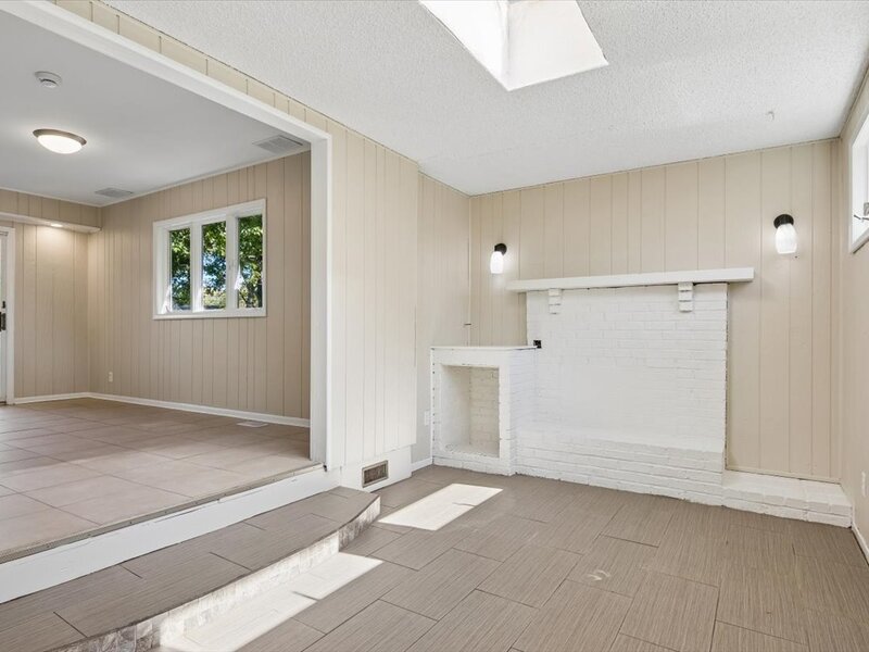 517 Sherwood Drive Streamwood IL 60107