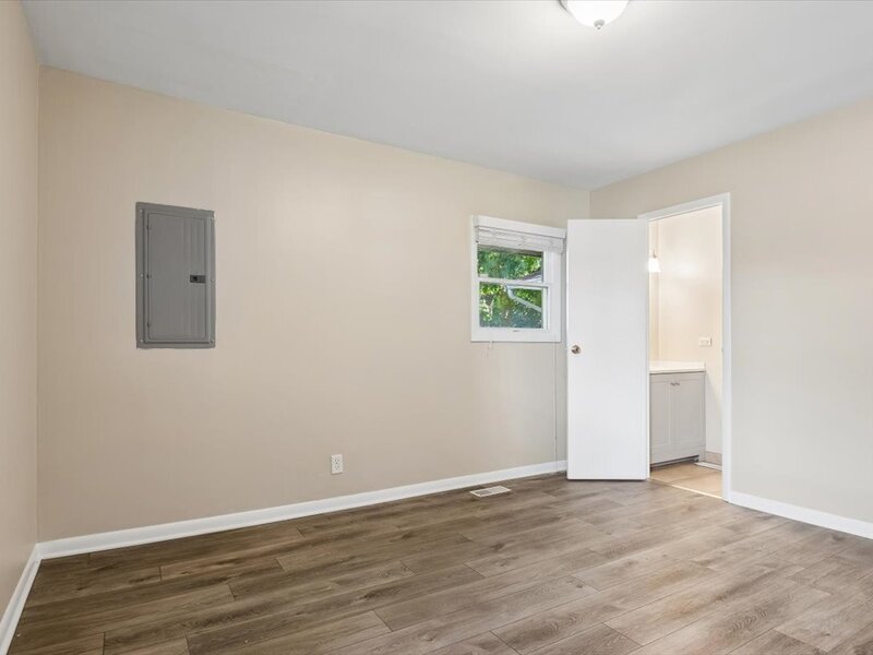 517 Sherwood Drive Streamwood IL 60107