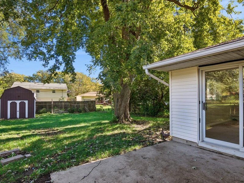 517 Sherwood Drive Streamwood IL 60107
