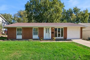 Photo of 517 Sherwood Drive Streamwood IL 60107